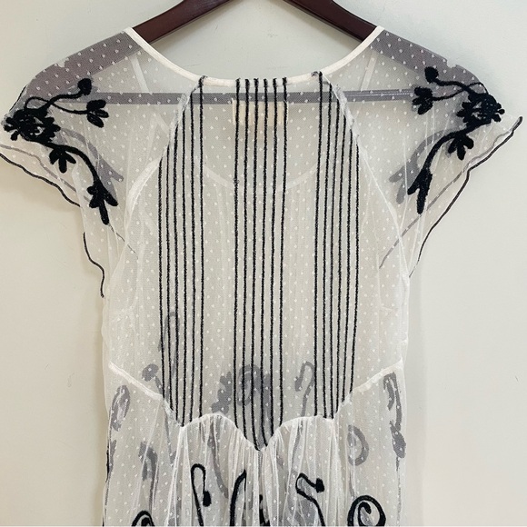 Moulinette Soeurs Ivory Sheer Embroidered Dress Size 6 - Picture 3 of 9